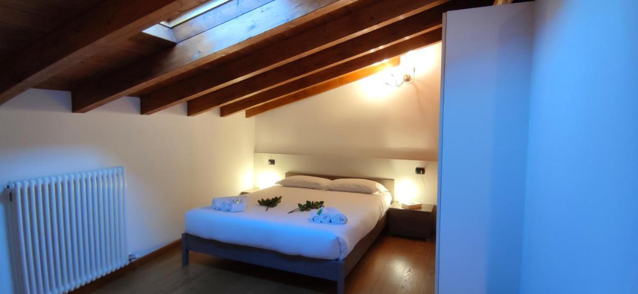 The Lake Apartment Colico Luaran gambar