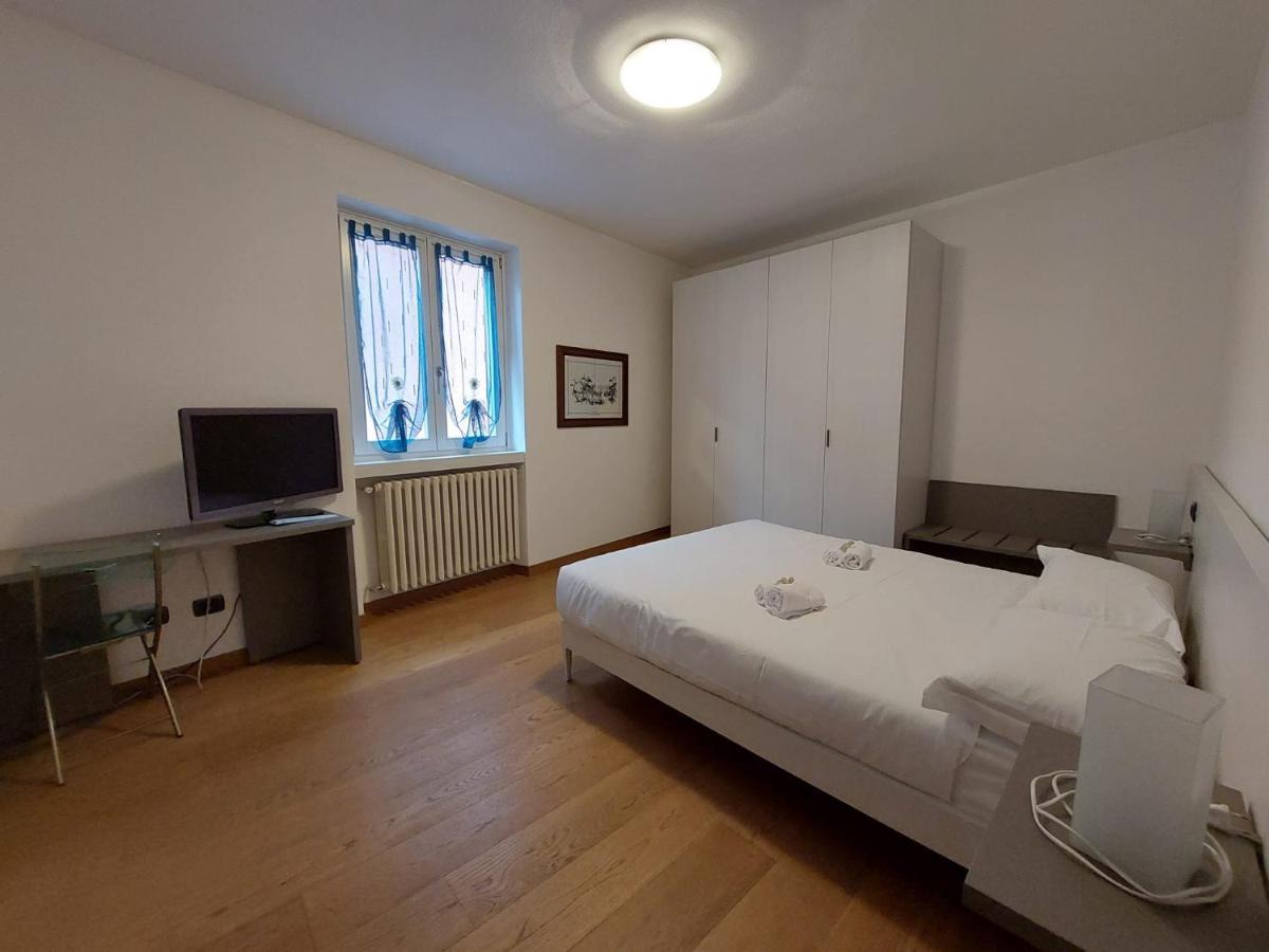 The Lake Apartment Colico Luaran gambar