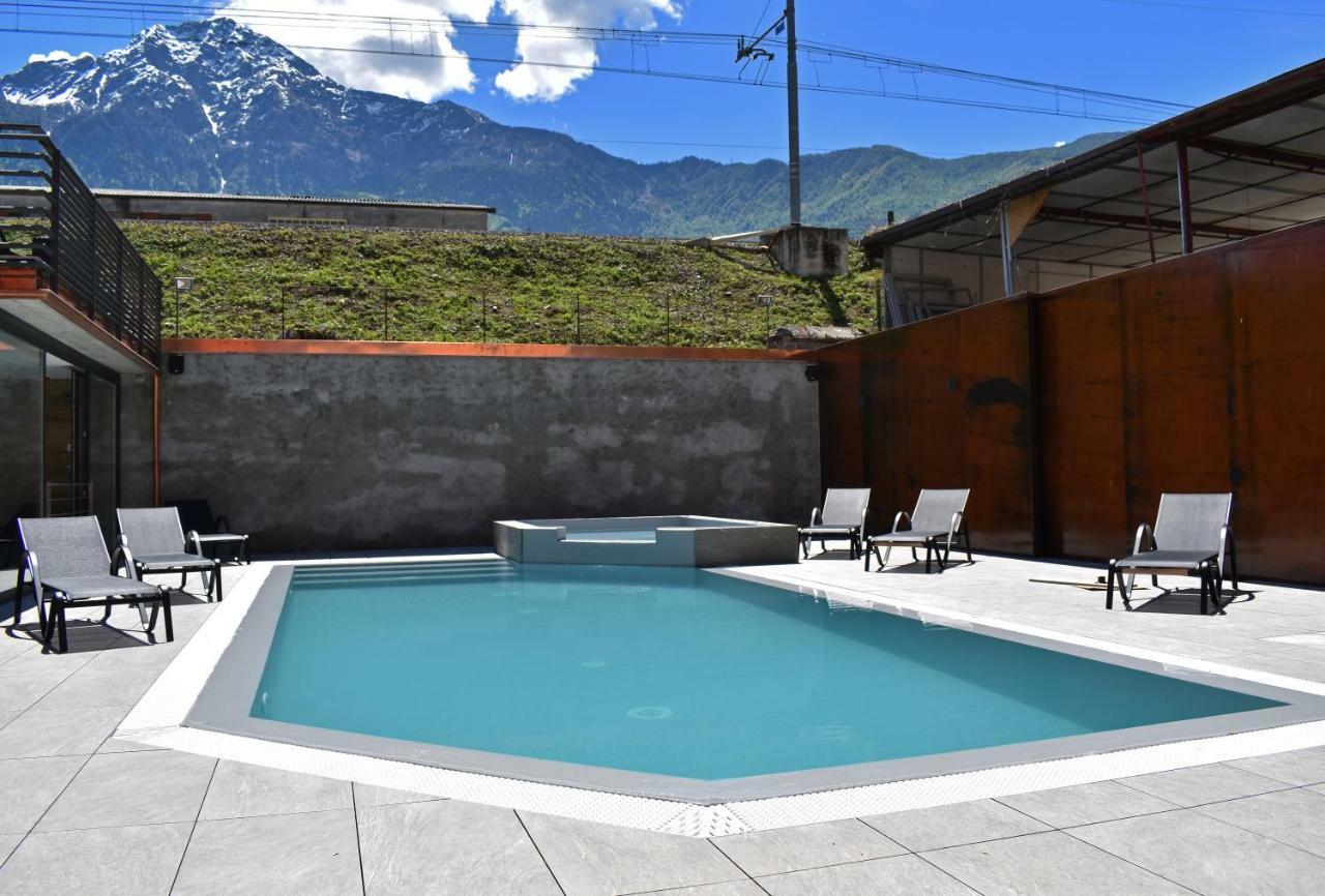 The Lake Apartment Colico Luaran gambar